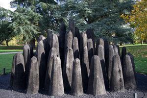 Read more about the article David Nash at Kew Gardens