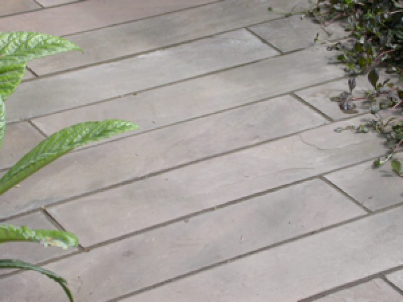 Designer guide to …. choosing paving stone for your garden